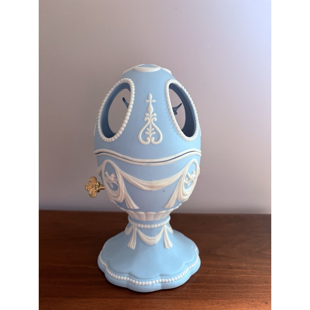 Vintage 2003 Avon Simply Elegant Bluebird Musical Egg β’ Porcelain Music Box NIB
